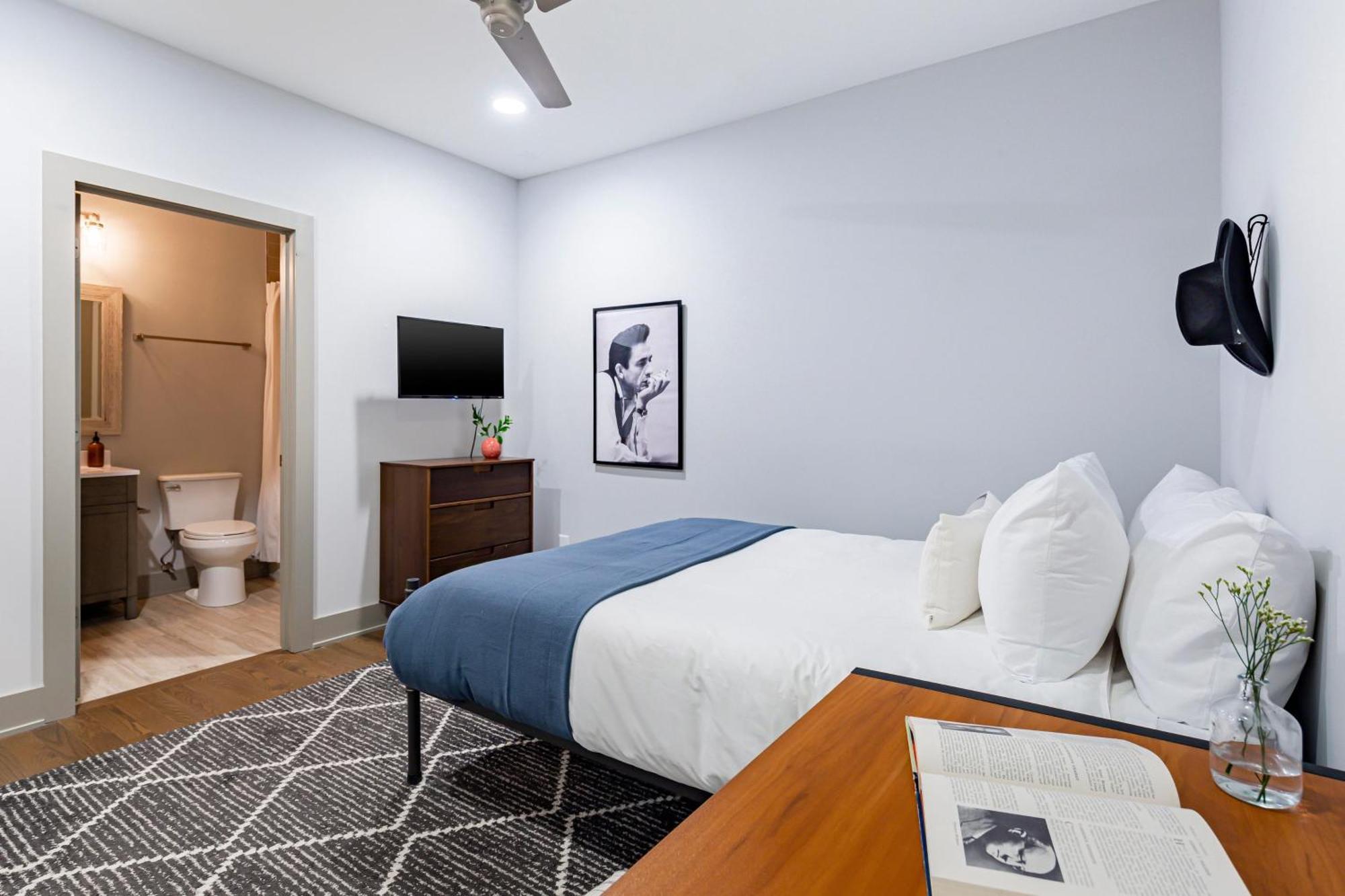 Waverly By Avantstay Nashville-Inspired Townhome W Luxury Kitchen Pool Table Exterior photo