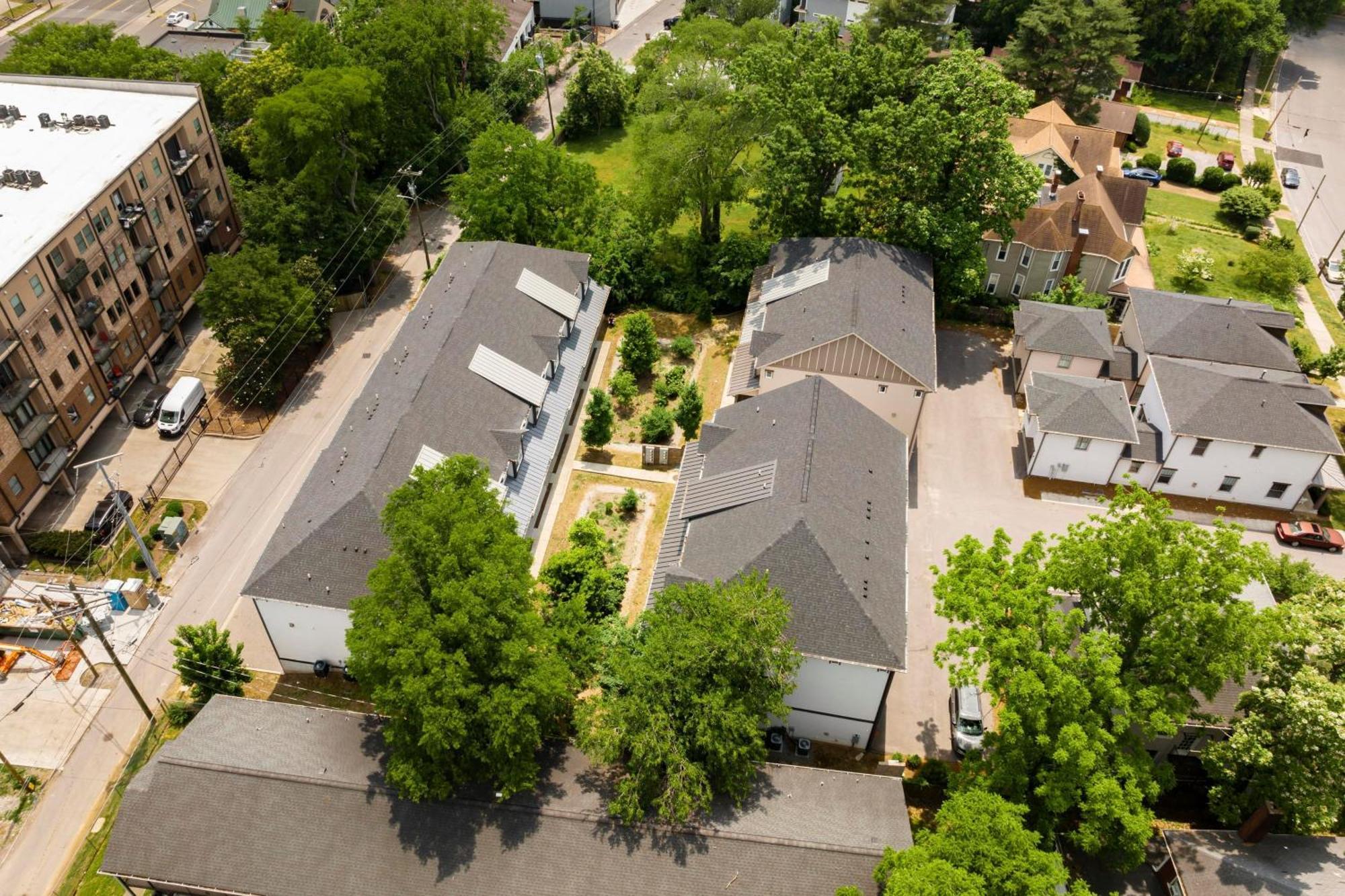 Waverly By Avantstay Nashville-Inspired Townhome W Luxury Kitchen Pool Table Exterior photo